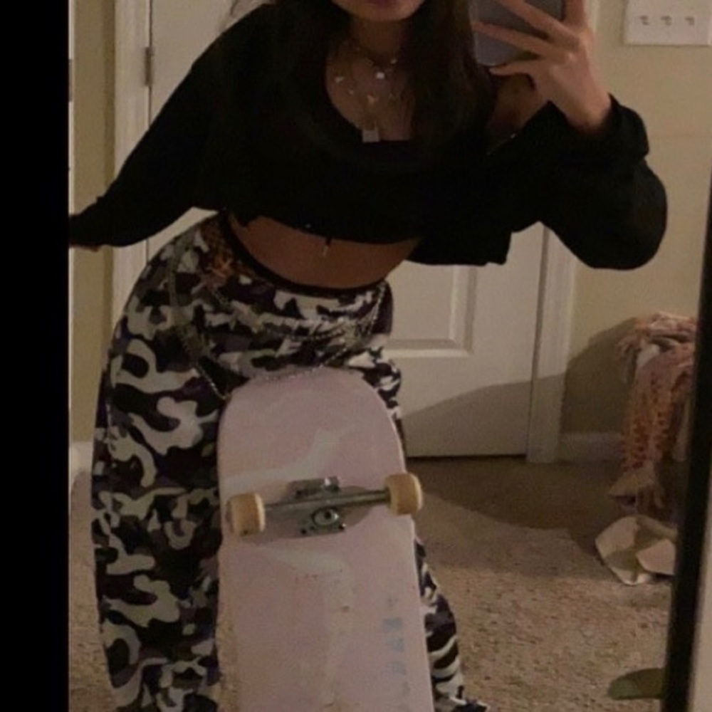 M black and white camo joggers - Picture 3 of 4